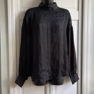 Balloon sleeve blouse black  top